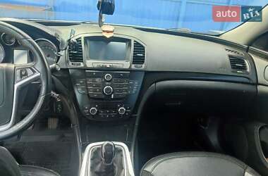 Седан Opel Insignia 2010 в 