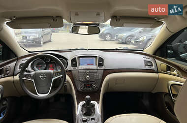 Универсал Opel Insignia 2010 в 