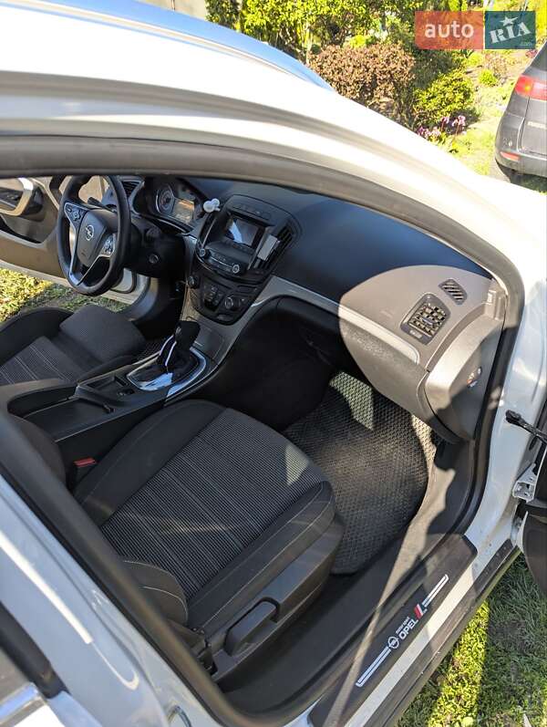 Універсал Opel Insignia 2015 в Луцьку