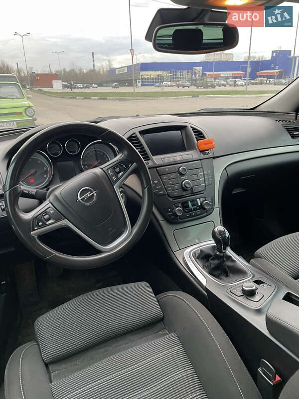 Универсал Opel Insignia 2010 в Сумах