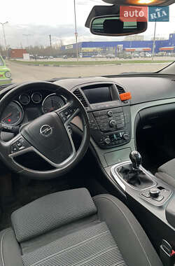 Універсал Opel Insignia 2010 в 
