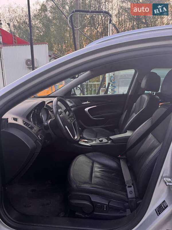Універсал Opel Insignia 2013 в Старокостянтинові