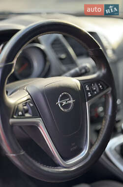 Універсал Opel Insignia 2009 в 