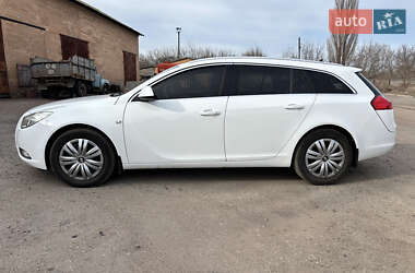 Универсал Opel Insignia 2010 в 