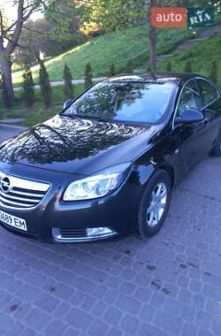 Лифтбек Opel Insignia 2011 в Львове