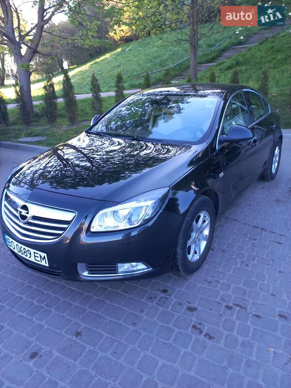Ліфтбек Opel Insignia 2011 в Львові