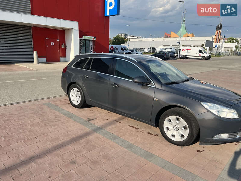 Универсал Opel Insignia 2013 в Ивано-Франковске