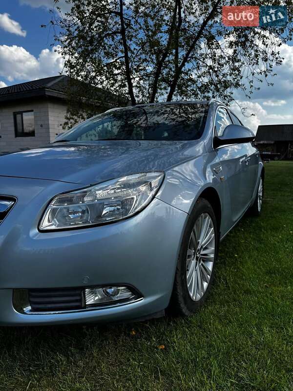 Универсал Opel Insignia 2013 в Маневичах