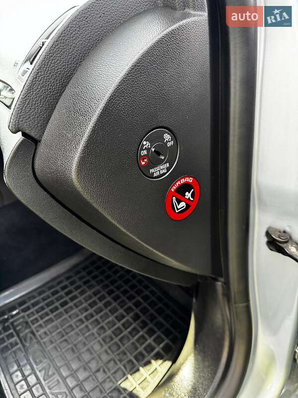 Универсал Opel Insignia 2013 в Маневичах