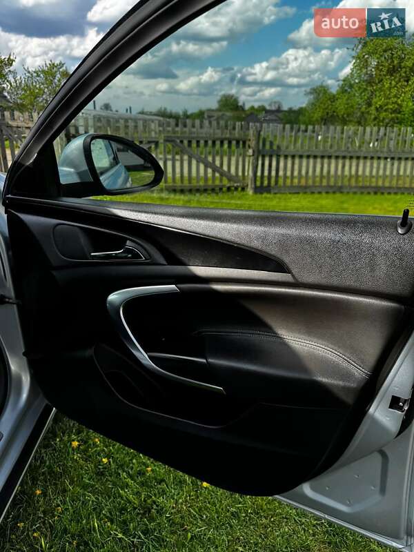 Универсал Opel Insignia 2013 в Маневичах