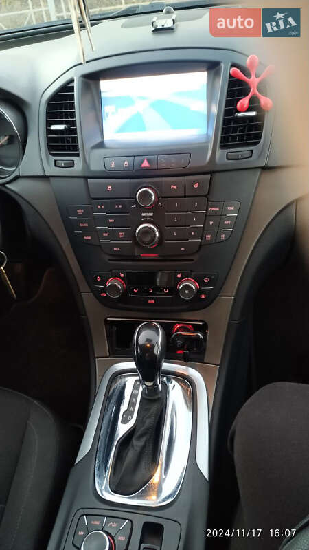 Универсал Opel Insignia 2013 в Киеве