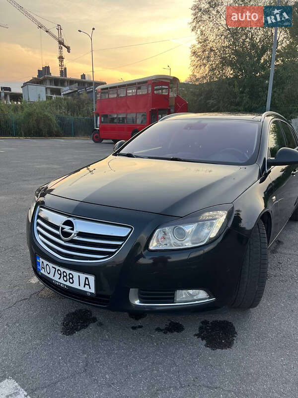 Універсал Opel Insignia 2012 в 
