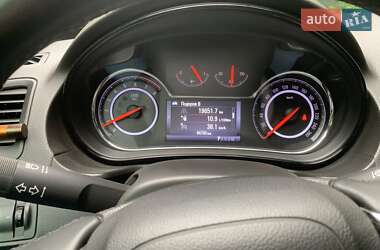 Седан Opel Insignia 2015 в 