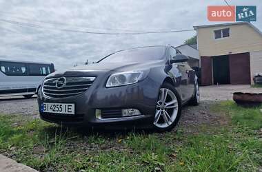 Универсал Opel Insignia 2012 в 