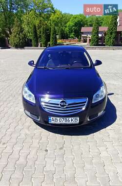 Седан Opel Insignia 2013 в Тульчине