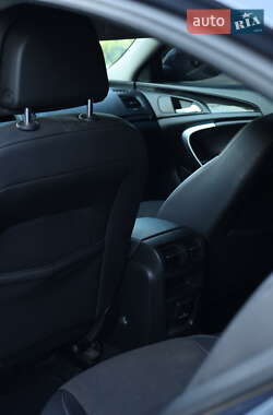 Седан Opel Insignia 2009 в 