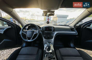 Универсал Opel Insignia 2013 в 