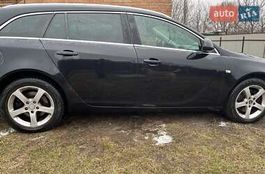 Универсал Opel Insignia 2011 в 