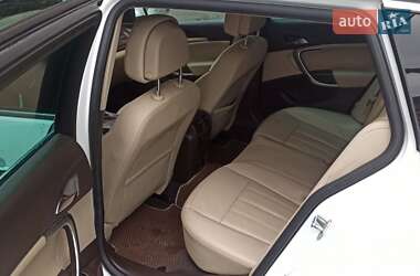 Универсал Opel Insignia 2010 в 