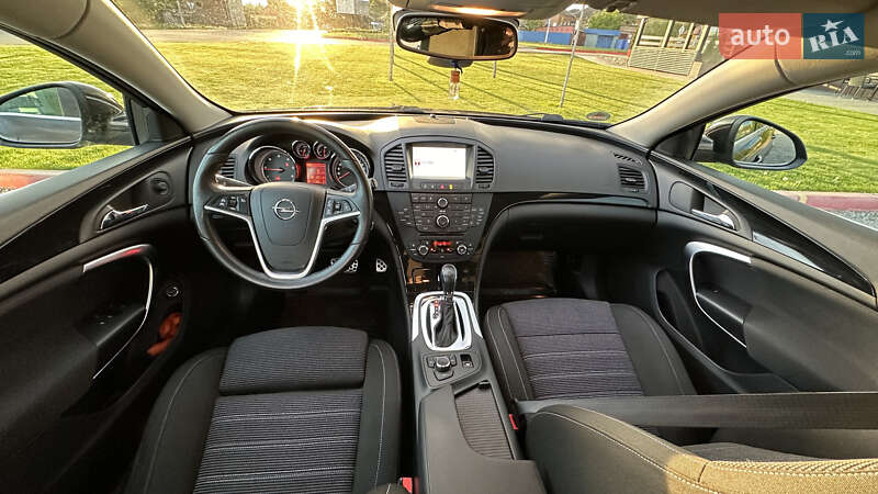 Универсал Opel Insignia 2012 в Гадяче