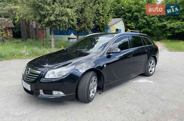 Универсал Opel Insignia 2011 в 