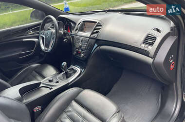 Универсал Opel Insignia 2011 в 