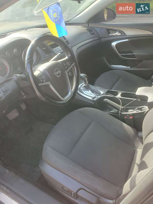 Лифтбек Opel Insignia 2012 в Черкассах
