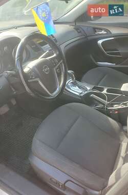 Лифтбек Opel Insignia 2012 в 
