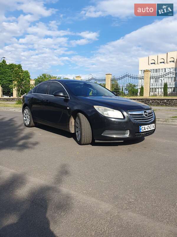 Лифтбек Opel Insignia 2012 в Черкассах