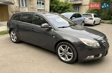 Универсал Opel Insignia 2013 в 