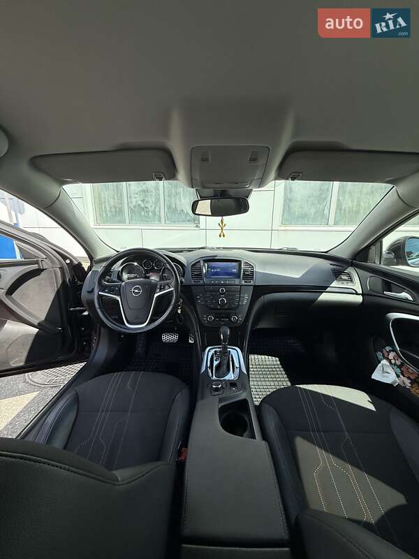 Седан Opel Insignia 2012 в Києві