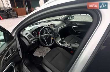Универсал Opel Insignia 2013 в 