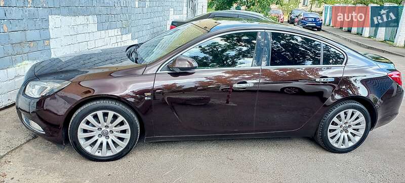 Седан Opel Insignia 2012 в Києві