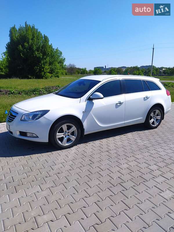 Универсал Opel Insignia 2011 в Черкассах