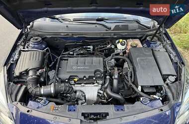 Седан Opel Insignia 2014 в 