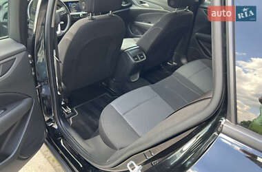 Универсал Opel Insignia 2019 в 
