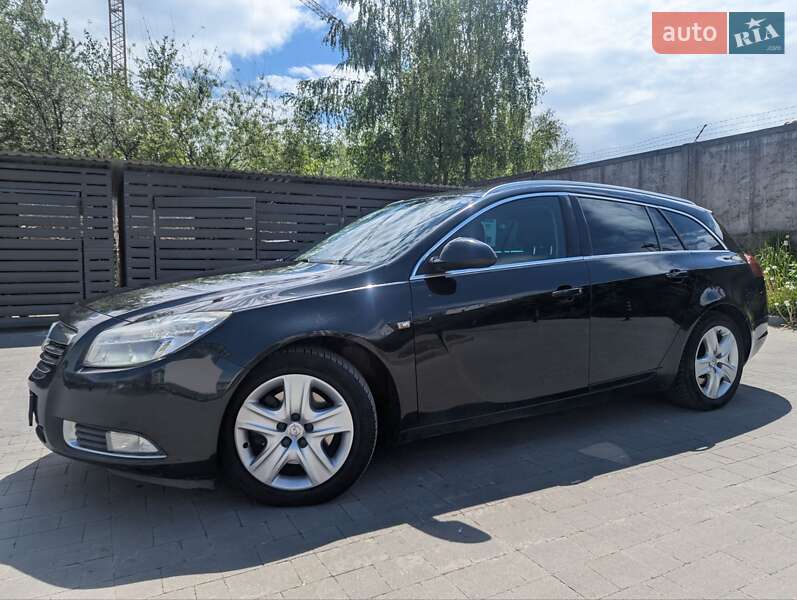 Універсал Opel Insignia 2011 в Львові