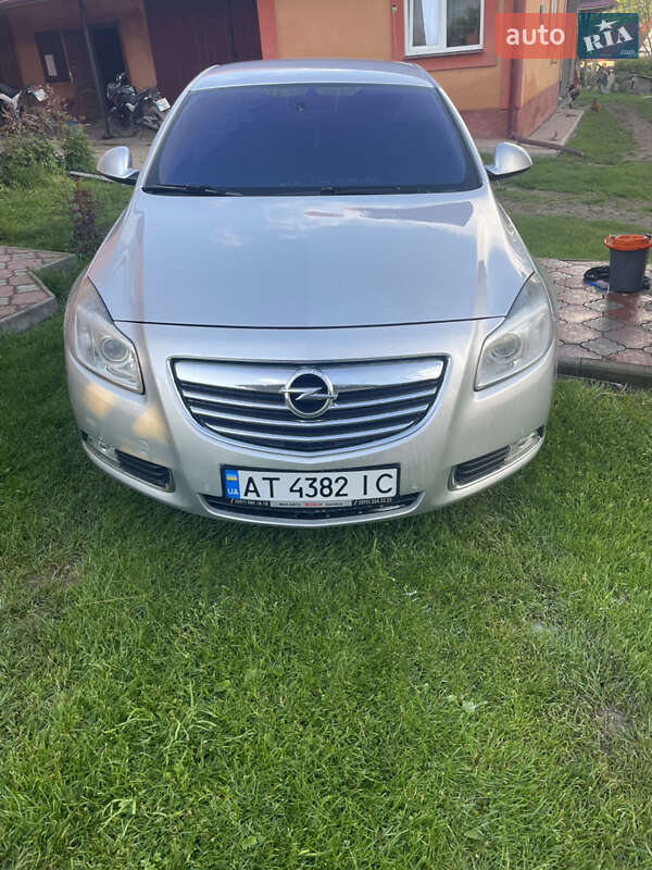 Лифтбек Opel Insignia 2010 в 