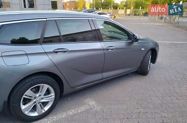 Универсал Opel Insignia 2019 в 