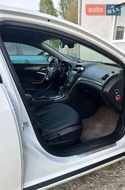 Седан Opel Insignia 2009 в 