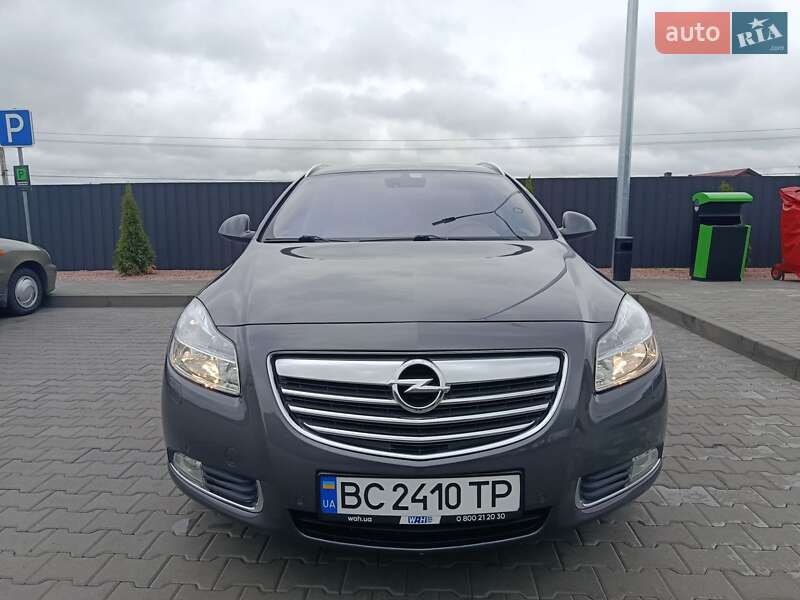 Универсал Opel Insignia 2009 в 
