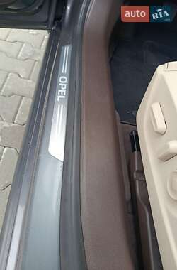 Универсал Opel Insignia 2009 в 