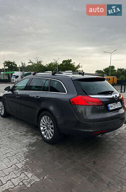 Универсал Opel Insignia 2010 в 