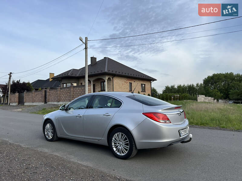 Седан Opel Insignia 2009 в Ковелі