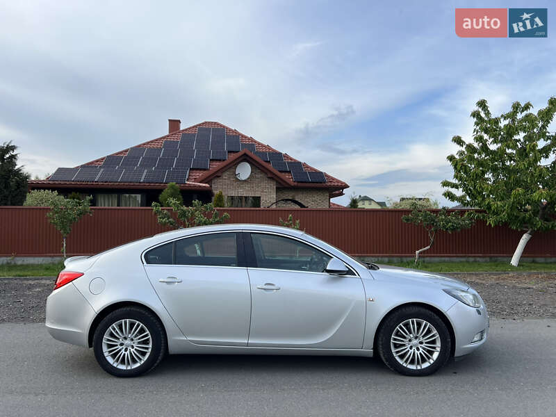 Седан Opel Insignia 2009 в Ковелі