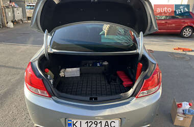 Седан Opel Insignia 2012 в 