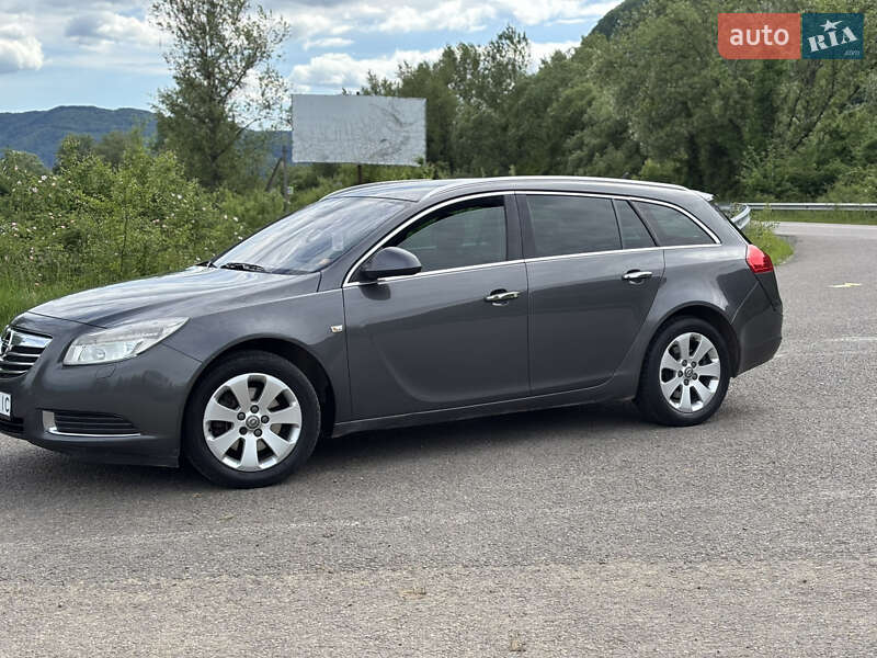 Універсал Opel Insignia 2012 в Хусті
