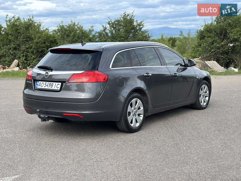 Універсал Opel Insignia 2012 в Хусті
