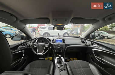 Универсал Opel Insignia 2012 в 
