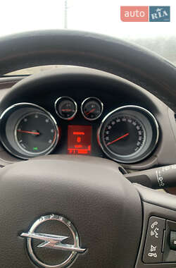 Универсал Opel Insignia 2011 в 